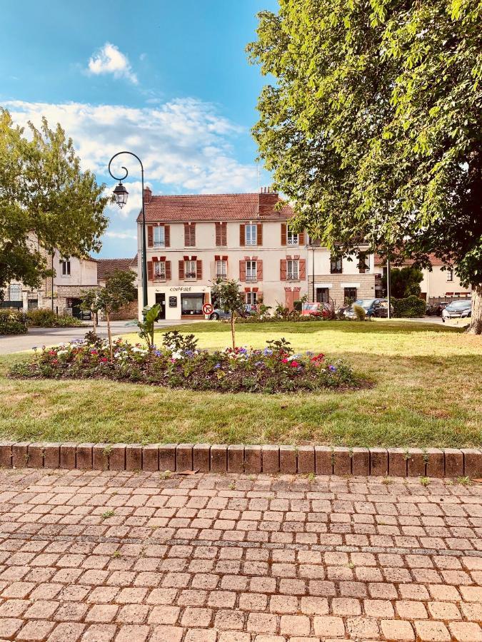 Le Logis Cantilien Lamorlaye-Chantilly المظهر الخارجي الصورة